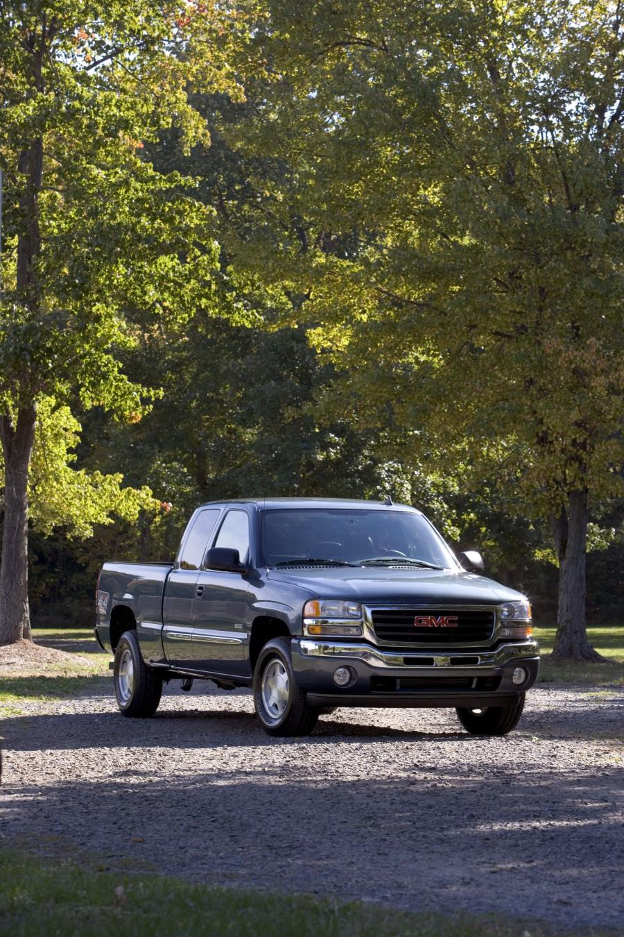 GMC Sierra Hybrid 2005 года  (фото 7 из 22)